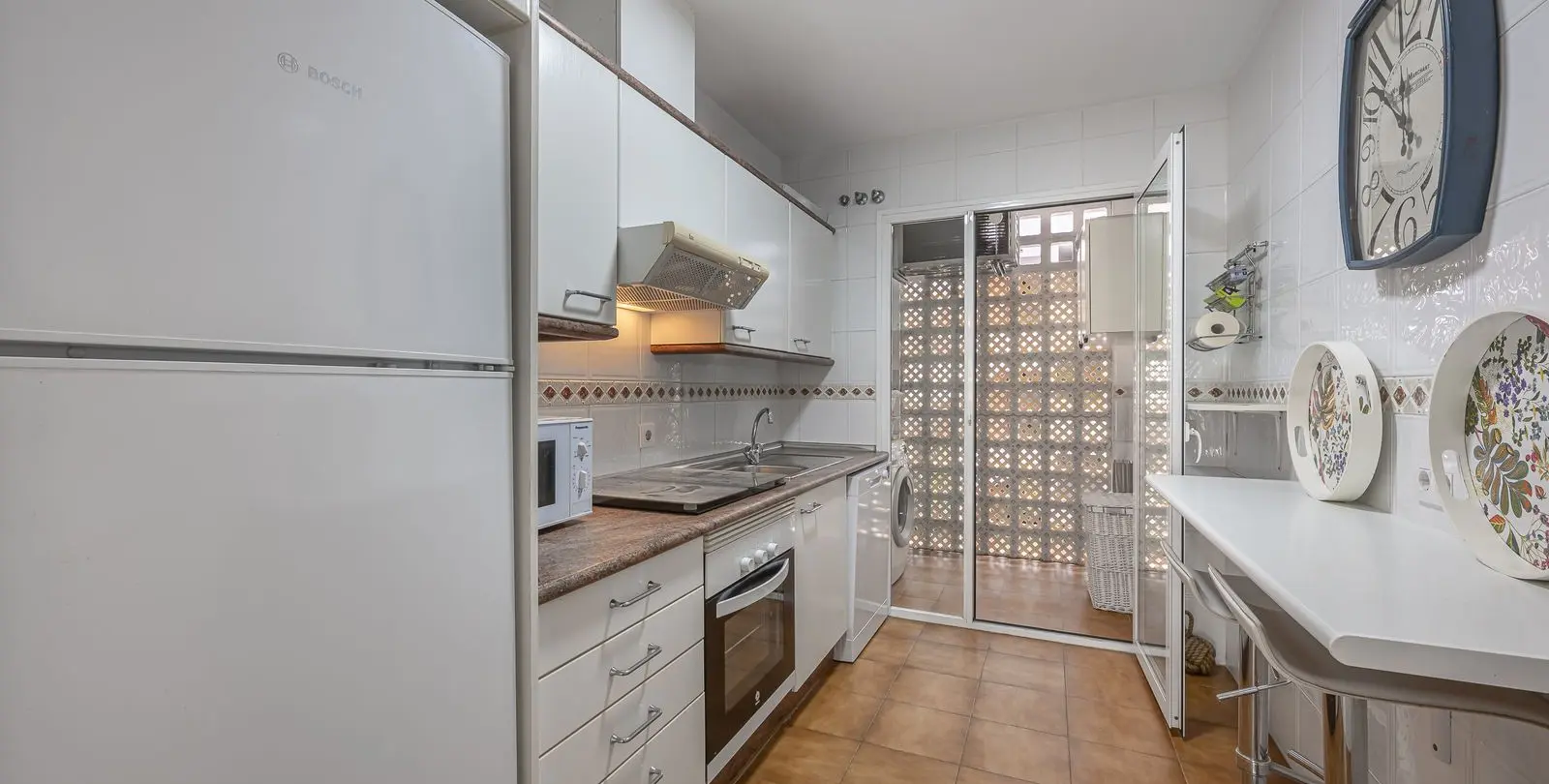 Venta de apartamento en planta media en Puerto Banús 19
