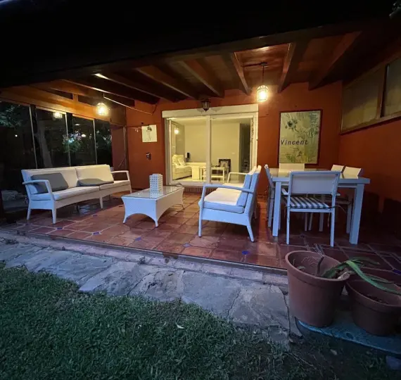 Продажа дома на две семьи в Benahavís