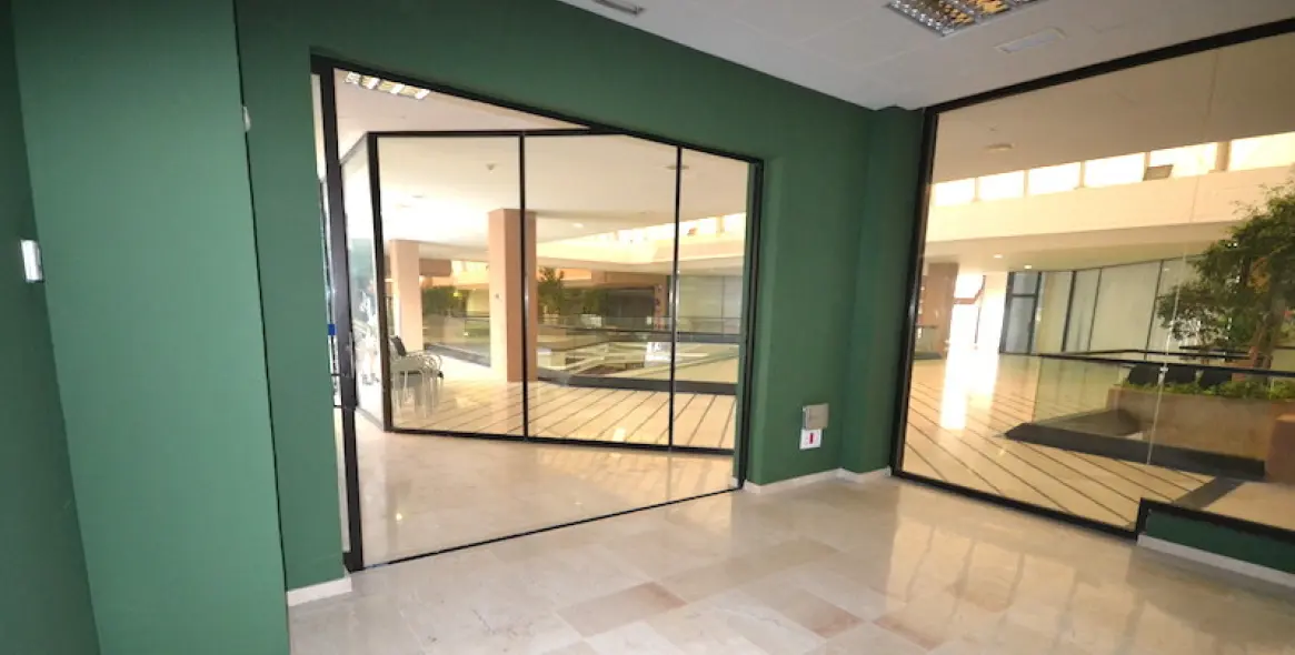 Long-term rent of office in Puerto Banús 2