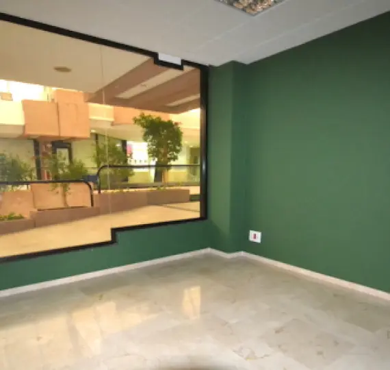 Long-term rent of office in Puerto Banús