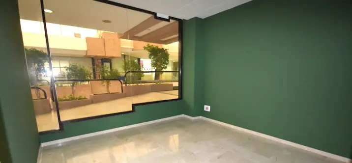 Long-term rent of office in Puerto Banús 2