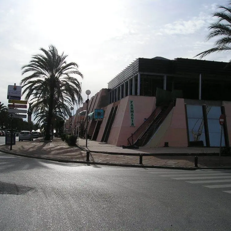 Long-term rent of office in Puerto Banús