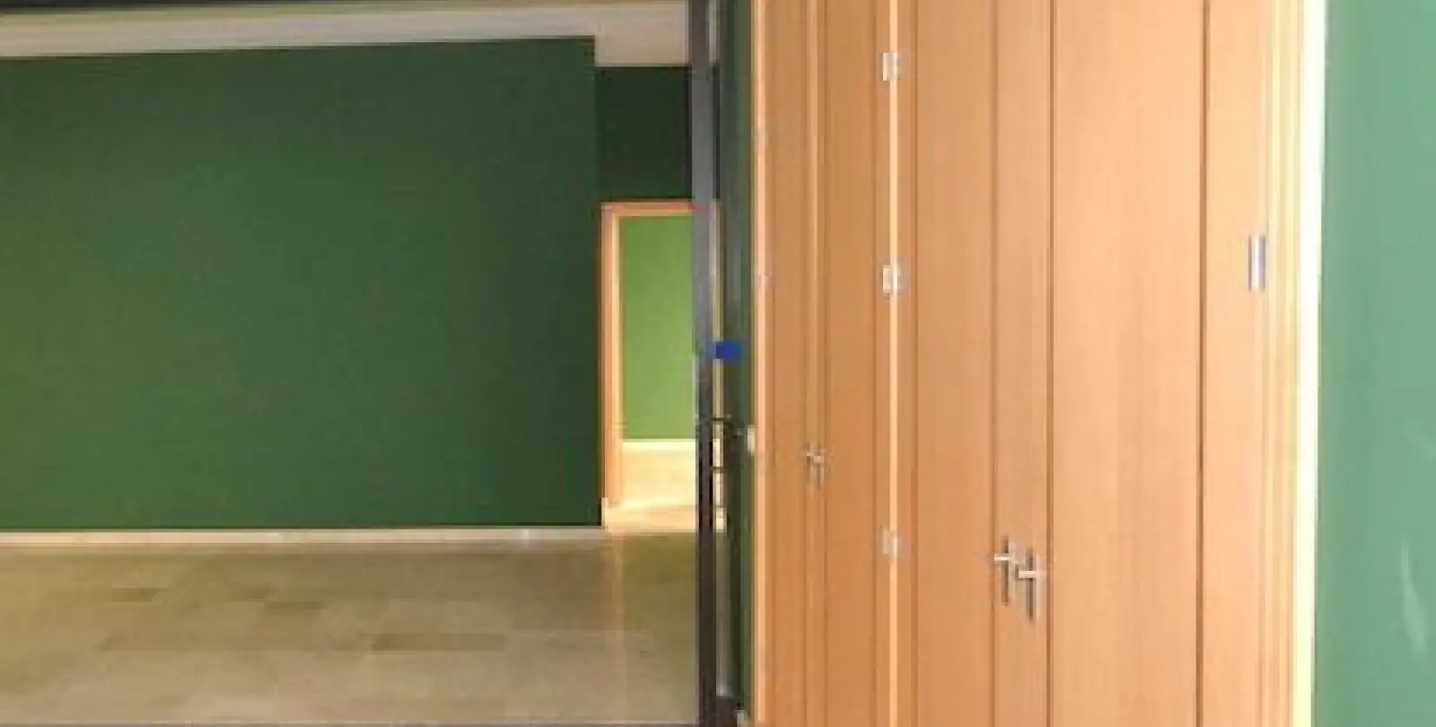 Long-term rent of office in Puerto Banús 10