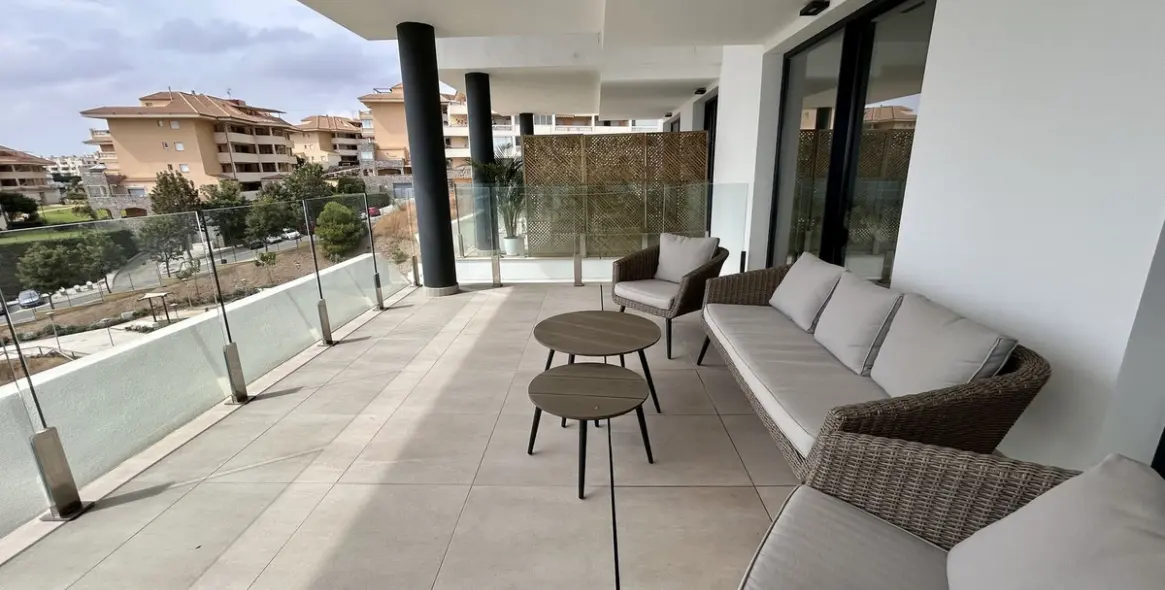 Продажа апартаментов на среднем этаже в Fuengirola 3