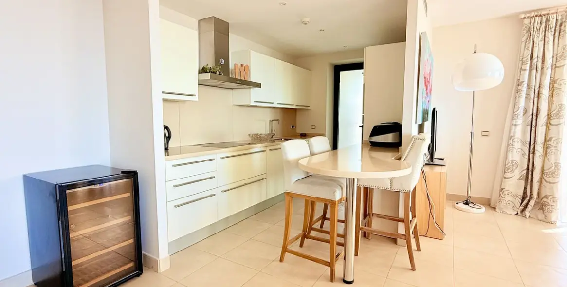 Sale of penthouse in Altos de los Monteros 7