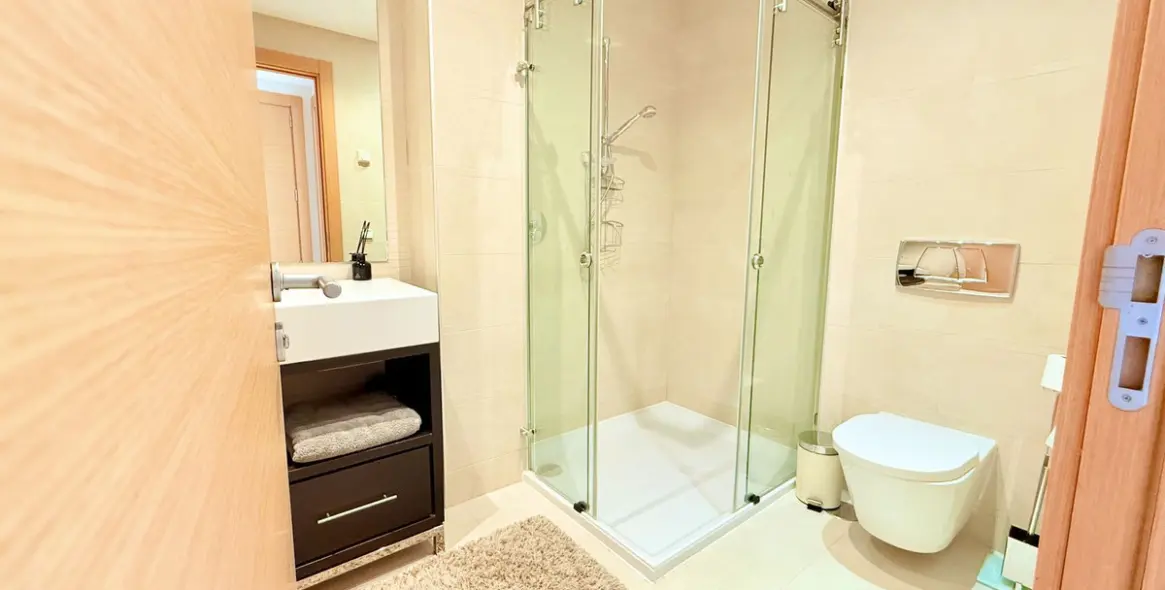 Sale of penthouse in Altos de los Monteros 18