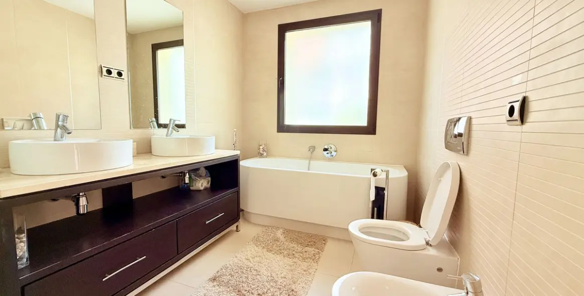 Продажа пентхауса в Altos de los Monteros 16