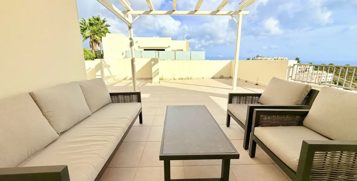 Продажа пентхауса в Altos de los Monteros 21