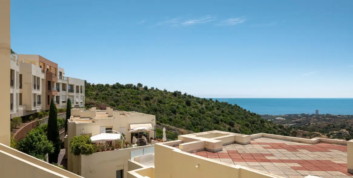 Продажа пентхауса в Altos de los Monteros 23