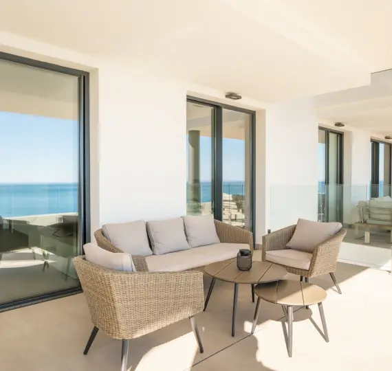 Продажа апартаментов на среднем этаже в Fuengirola