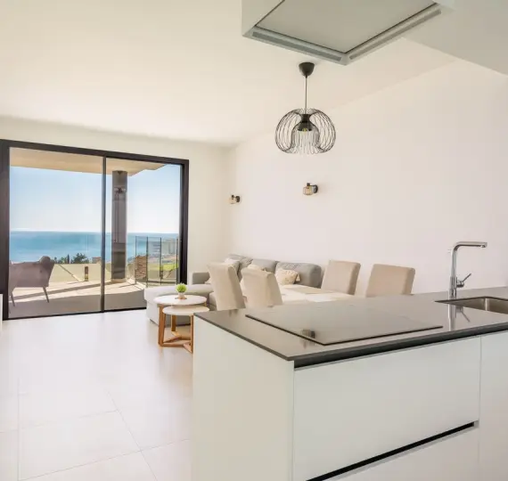 Продажа апартаментов на среднем этаже в Fuengirola