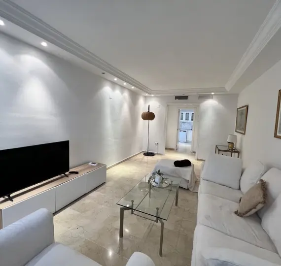 Long-term rent of middle floor apartment in Puerto Banús