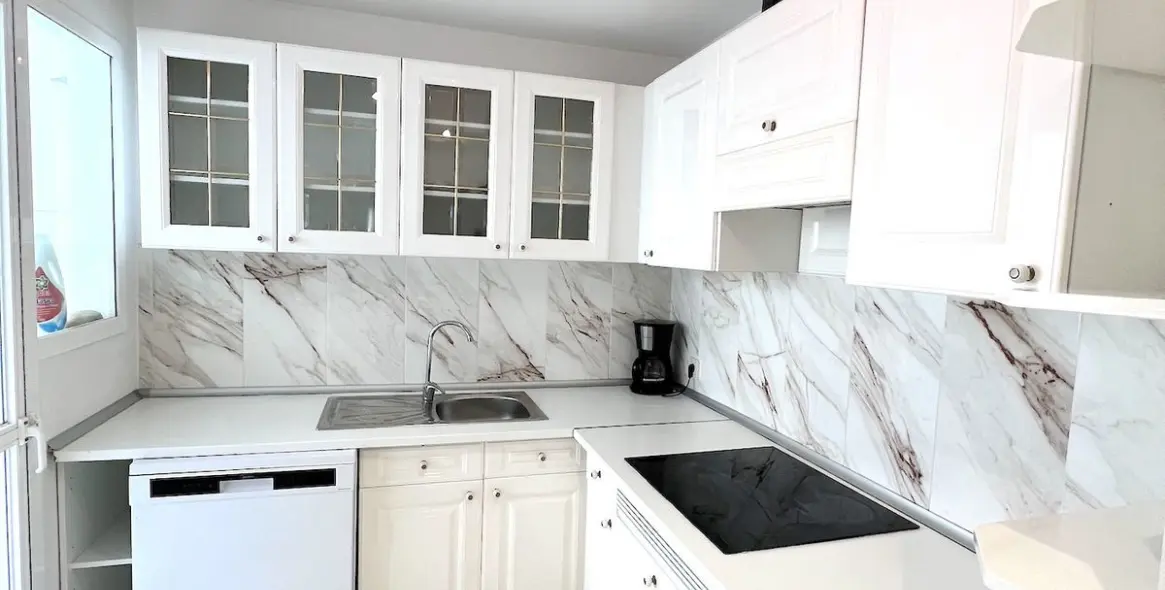 Long-term rent of middle floor apartment in Puerto Banús 3