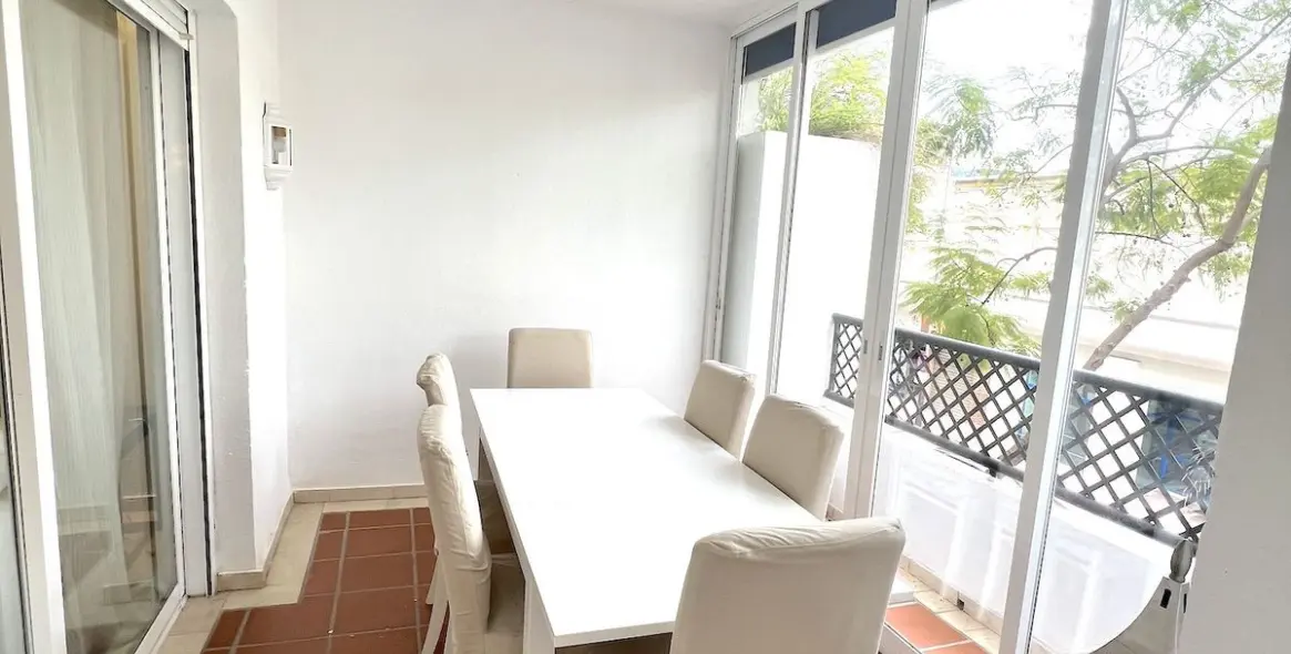 Long-term rent of middle floor apartment in Puerto Banús 4