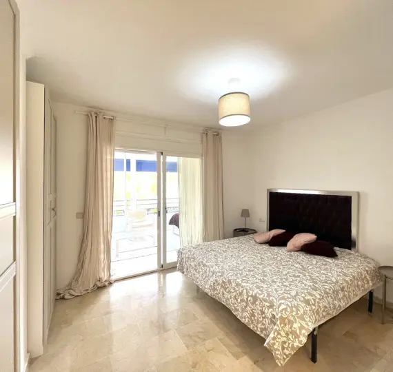 Long-term rent of middle floor apartment in Puerto Banús