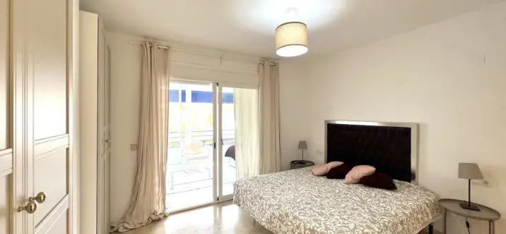 Long-term rent of middle floor apartment in Puerto Banús 4