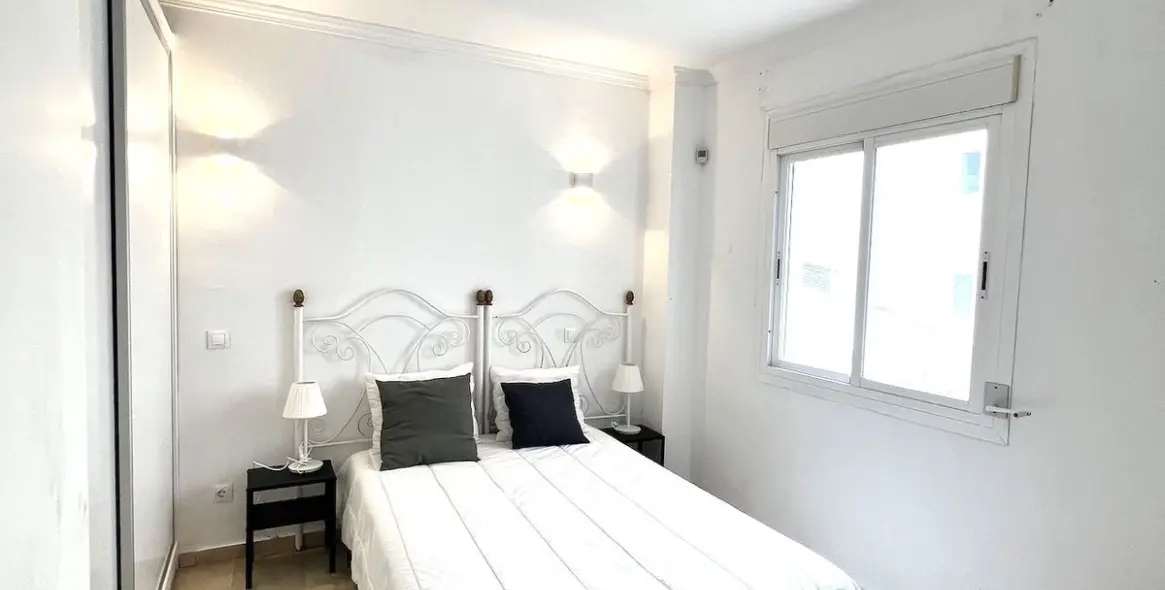 Long-term rent of middle floor apartment in Puerto Banús 9