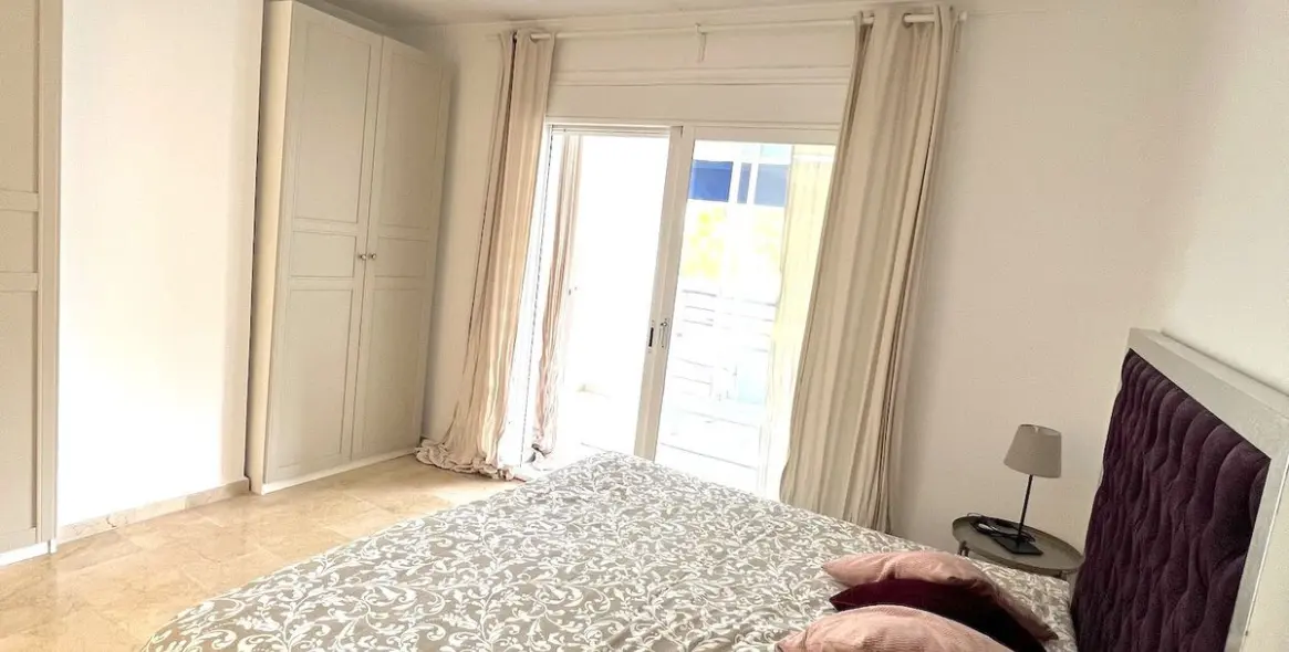 Long-term rent of middle floor apartment in Puerto Banús 11