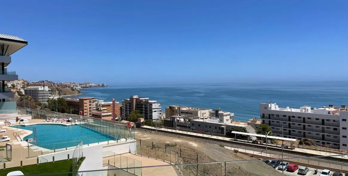 Продажа апартаментов на среднем этаже в Carvajal 2