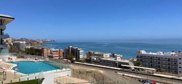 Продажа апартаментов на среднем этаже в Carvajal 1