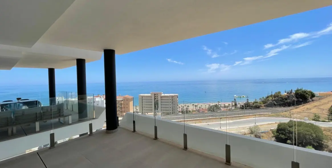 Продажа апартаментов на среднем этаже в Carvajal 8