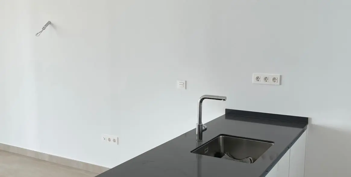 Продажа апартаментов на среднем этаже в Carvajal 9