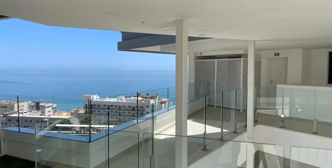 Продажа апартаментов на среднем этаже в Carvajal 12