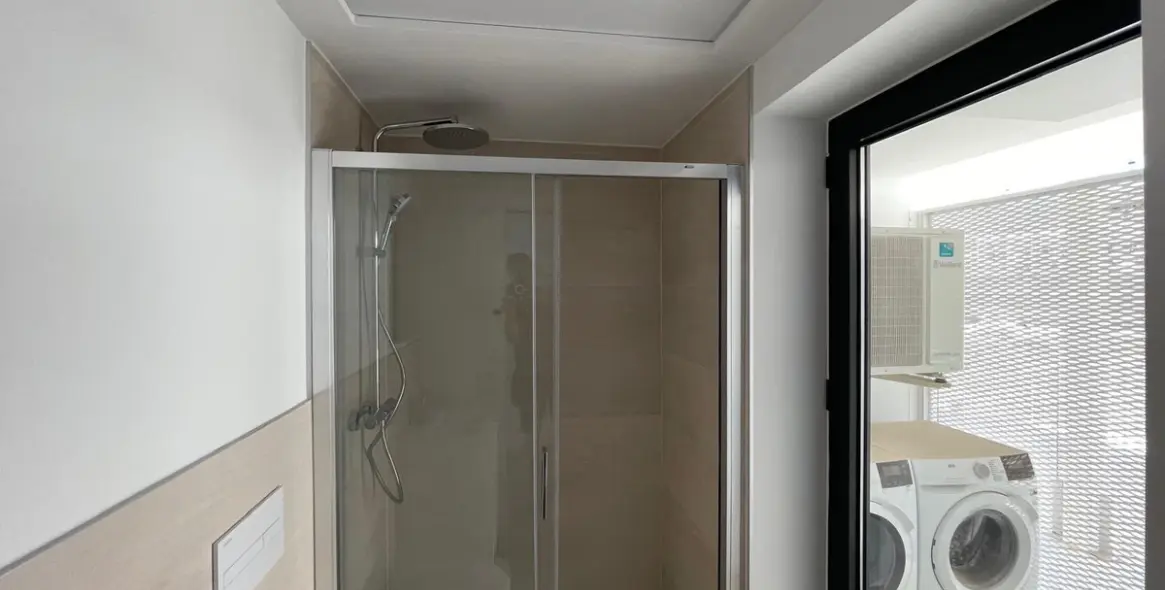 Продажа апартаментов на среднем этаже в Carvajal 16