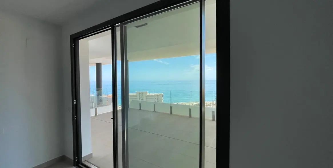 Продажа апартаментов на среднем этаже в Carvajal 22