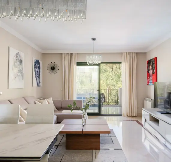 Sale of middle floor apartment in Nueva Andalucía