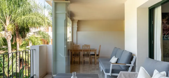 Sale of middle floor apartment in Nueva Andalucía 2