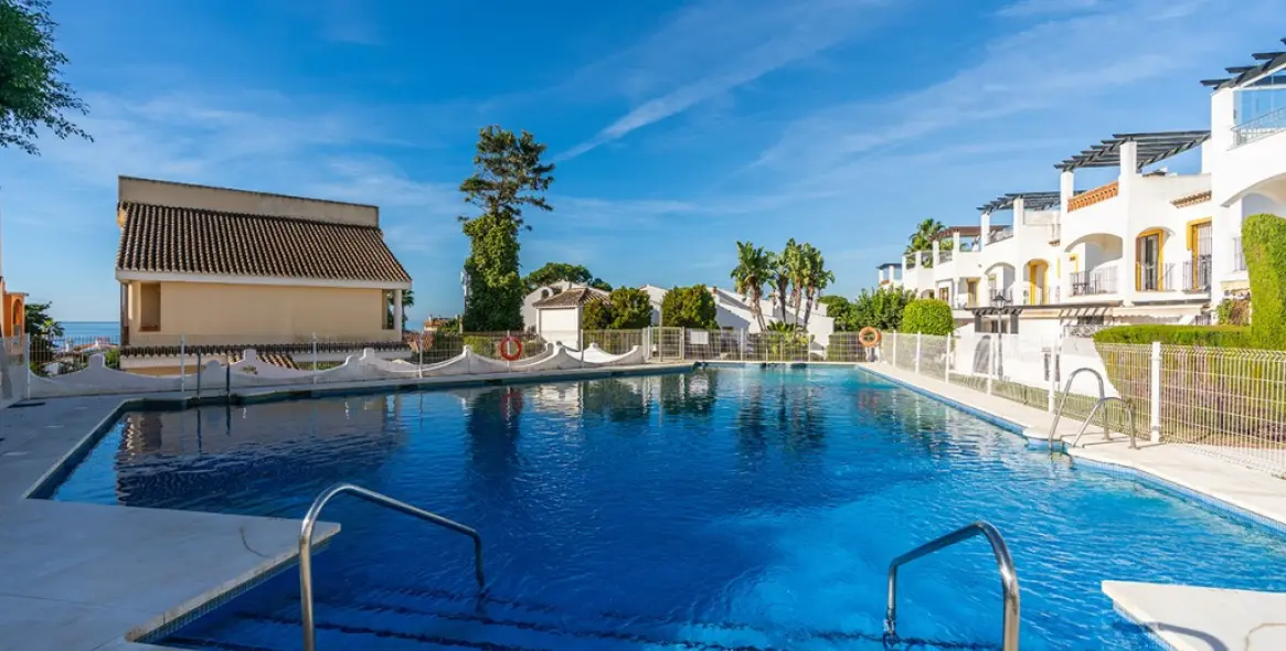 Продажа дома на две семьи в Costabella 2