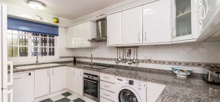 Продажа дома на две семьи в Costabella 4