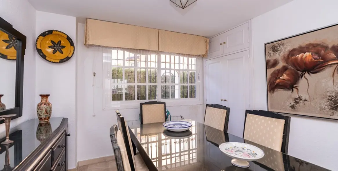 Продажа дома на две семьи в Costabella 8