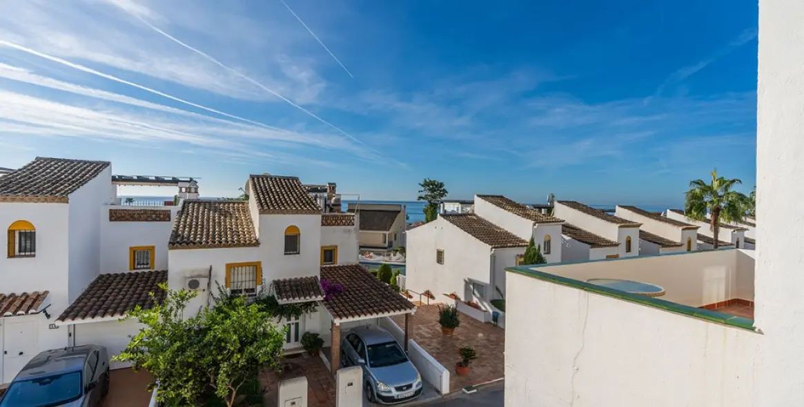 Продажа дома на две семьи в Costabella 14