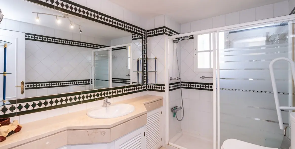 Продажа дома на две семьи в Costabella 18