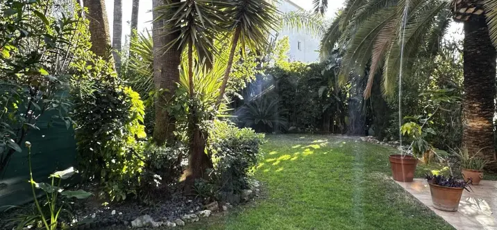 Продажа дома на две семьи в Atalaya 4