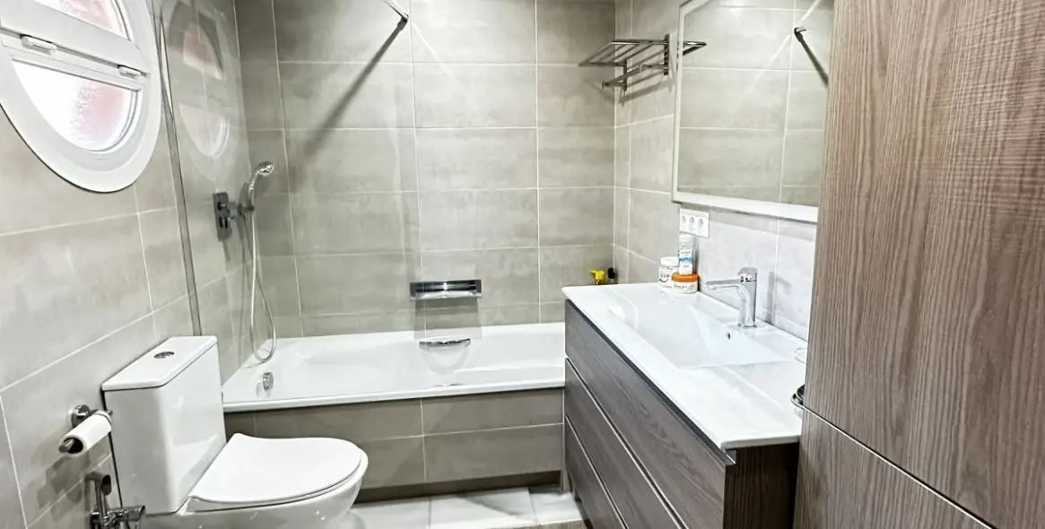 Продажа дома на две семьи в Atalaya 8