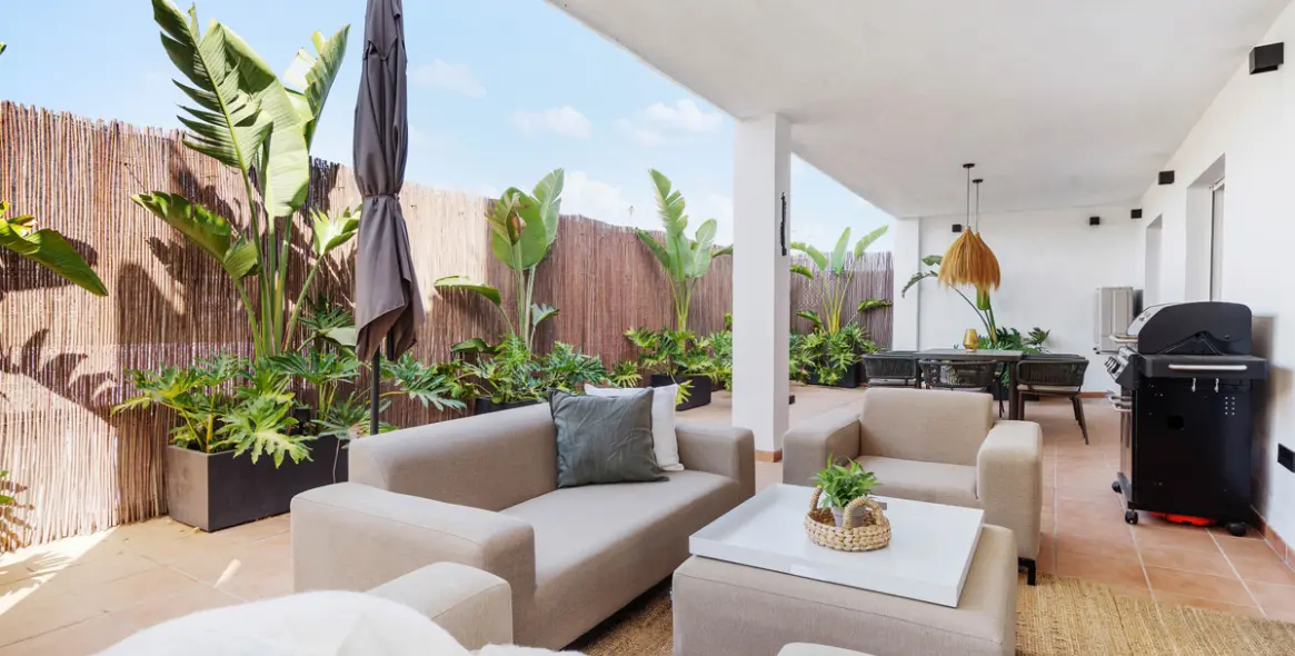 Sale of middle floor apartment in Nueva Andalucía 1