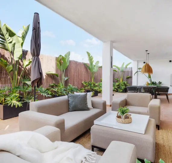 Sale of middle floor apartment in Nueva Andalucía