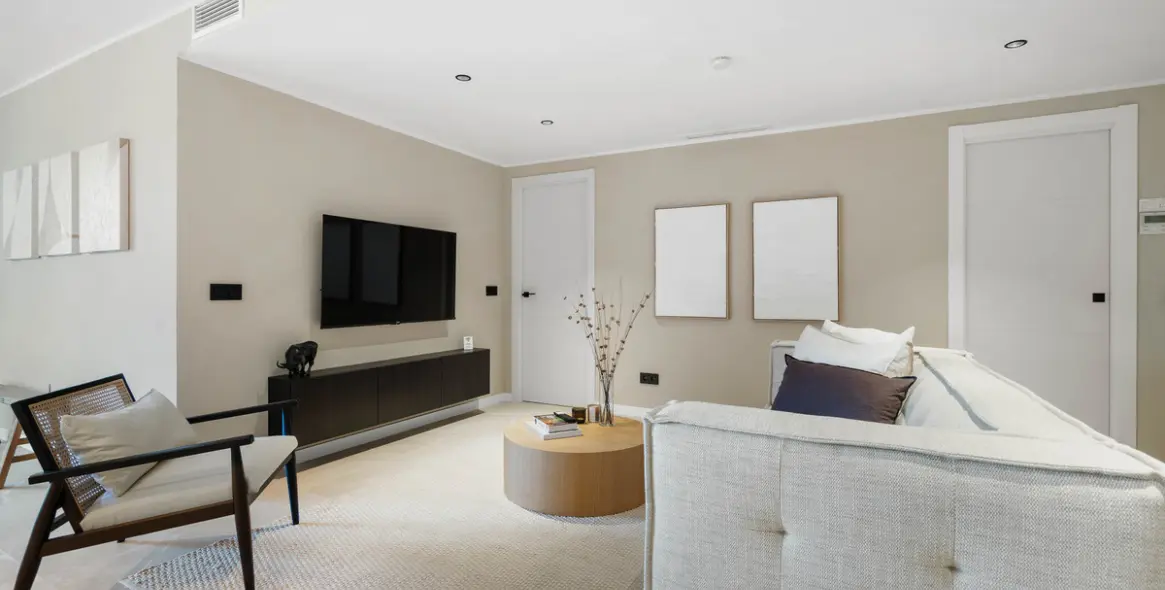 Sale of middle floor apartment in Nueva Andalucía 12