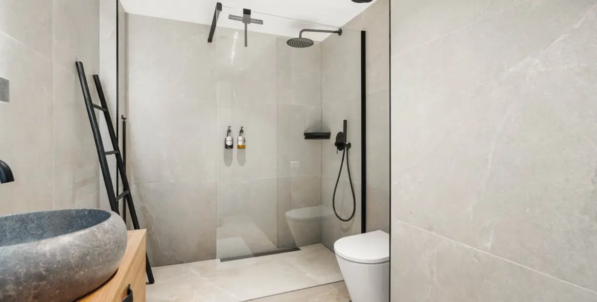 Sale of middle floor apartment in Nueva Andalucía 17