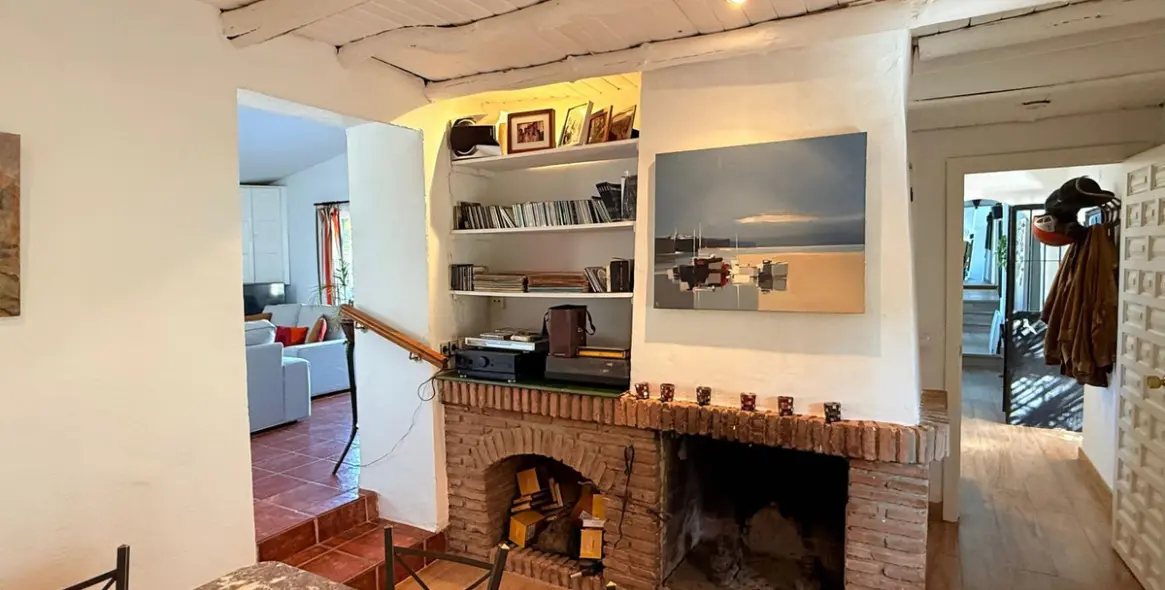 Sale of finca - cortijo in Coín 12