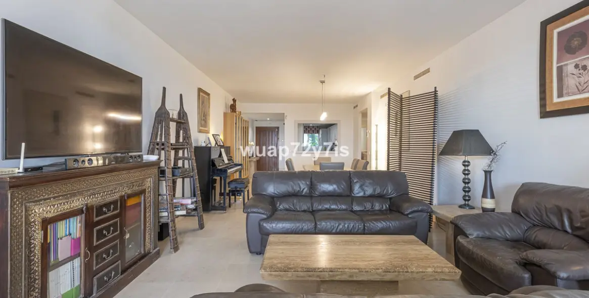 Продажа апартаментов на первом этаже в Nueva Andalucía 4