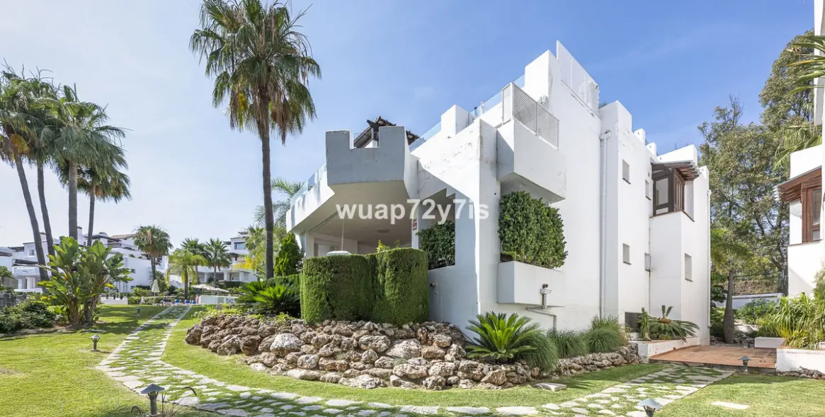 Продажа апартаментов на первом этаже в Nueva Andalucía 19