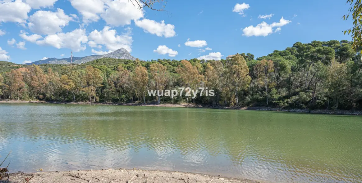 Продажа апартаментов на первом этаже в Nueva Andalucía 23