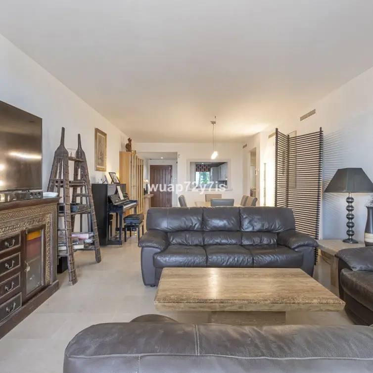 Venta de apartamento en planta baja en Nueva Andalucía