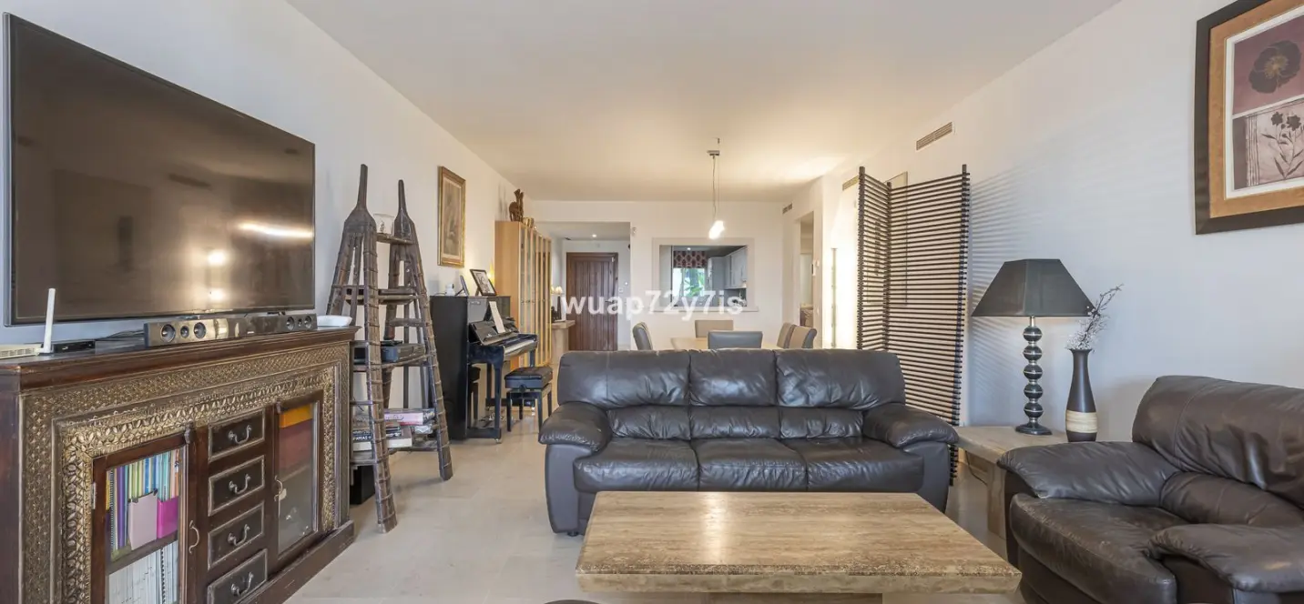 Venta de apartamento en planta baja en Nueva Andalucía 3
