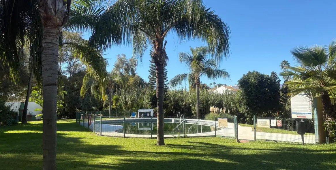 Продажа дома на две семьи в Cancelada 2