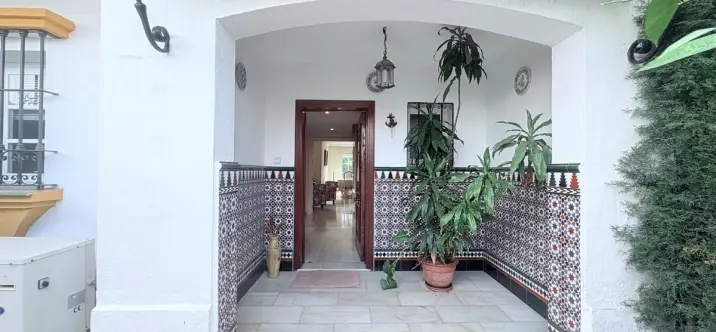 Продажа дома на две семьи в Cancelada 2